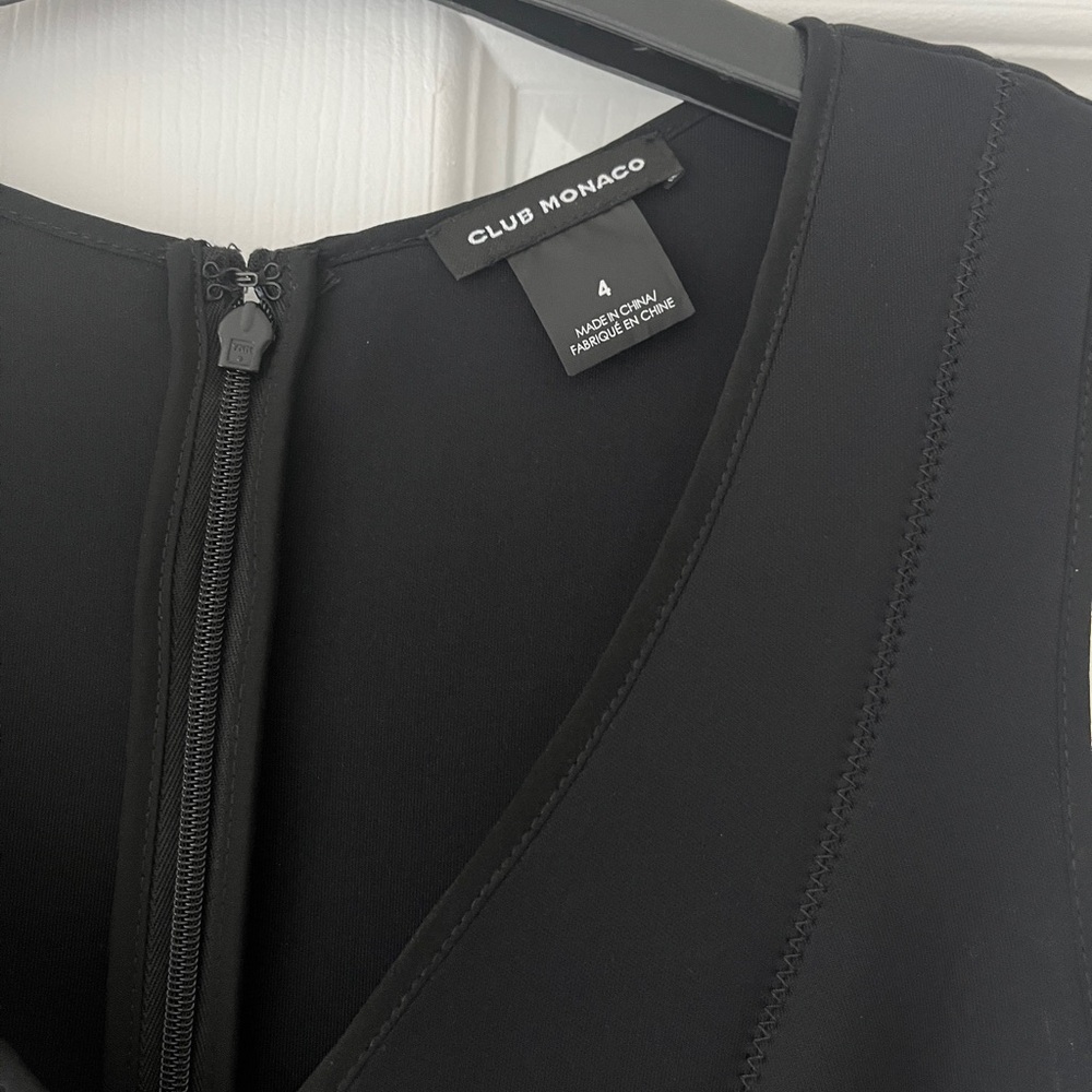 Club Monaco LBD 🖤 - Picture 5 of 8